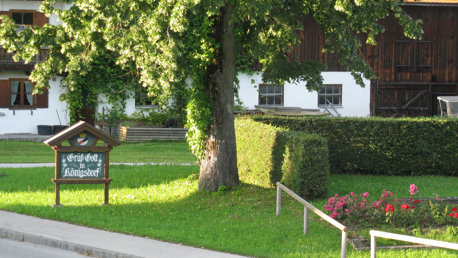 Gr&uuml;&szlig; Gott in K&ouml;nigsdorf, &copy; Eduard Hieke